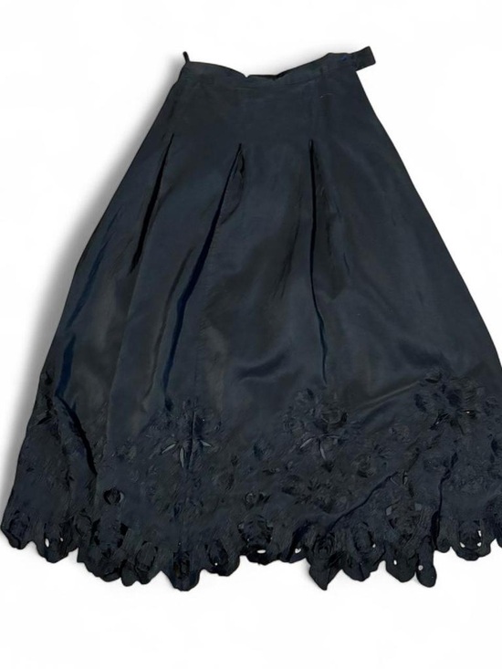 Talbots Dresses & Skirts - Pure silk vintage 90s Tabolts black long skirt with floral design size 12 fits S